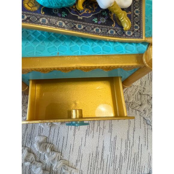 Disney Aladdin Musical Jewelry Box Toy - Picture 6 of 8